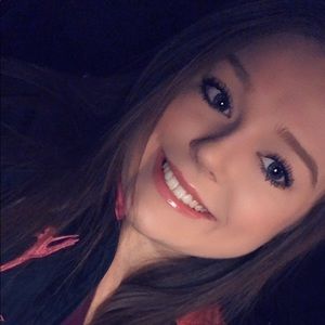 Meet your Posher, Destinie